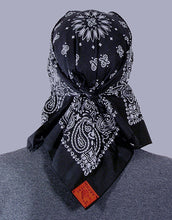 Load image into Gallery viewer, Black Paisley Skulldana®