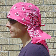 Load image into Gallery viewer, Hot Pink Paisley Skulldana®